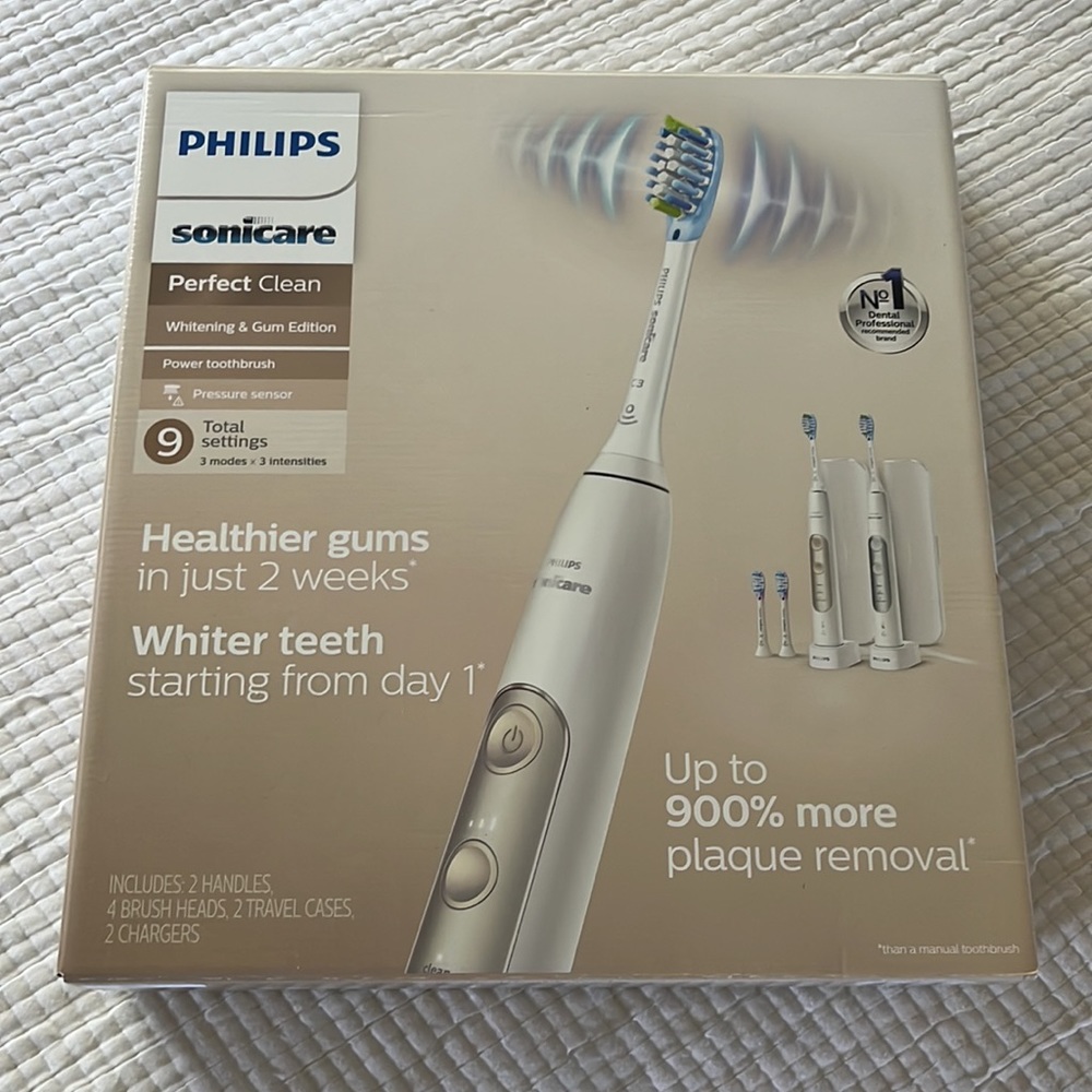 Philips Sonicare Expert Clean Rechargeable Electric Power Toothbrush NWOT